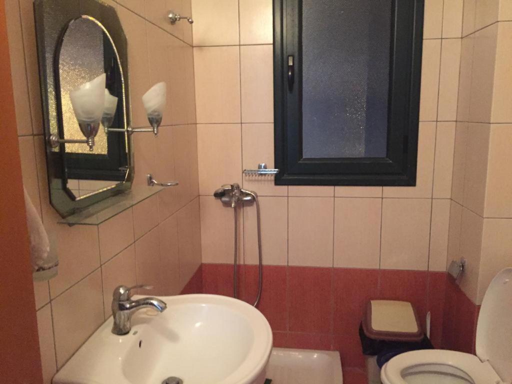 Seaside Apartment Vlore Bagian luar foto